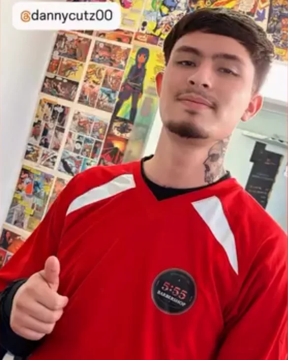 El Danny, barbero de 5.55 Barbershop